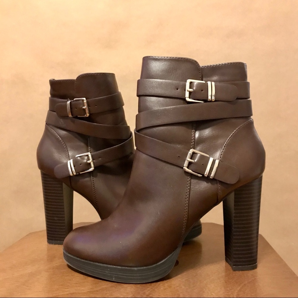 Forever 21 Buckled Faux Leather Booties
